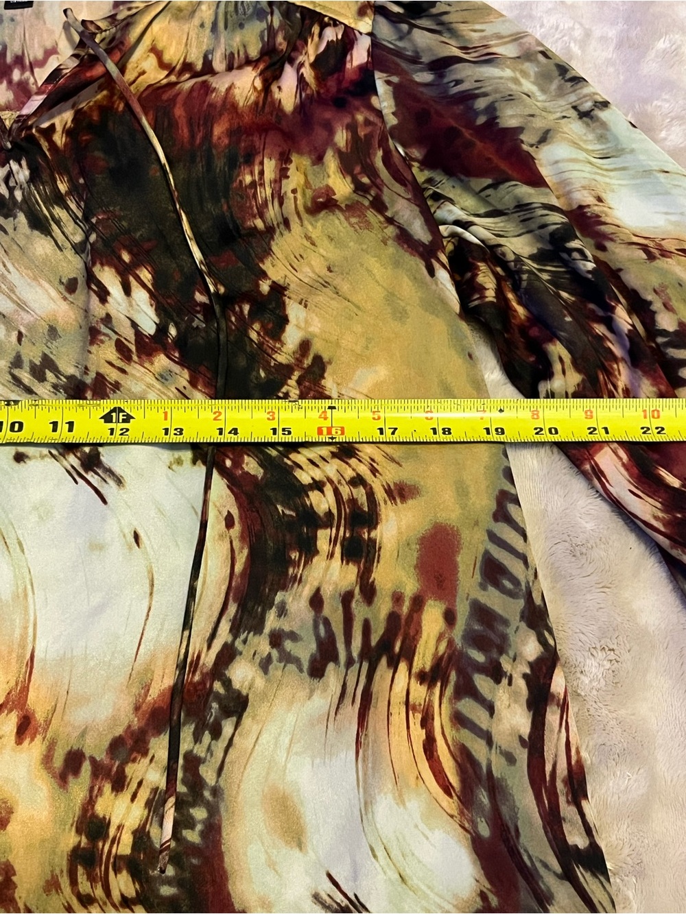 Simply Vera Vera Wang Abstract Watercolor Tie Neck Blouse Medium - Picture 8 of 15